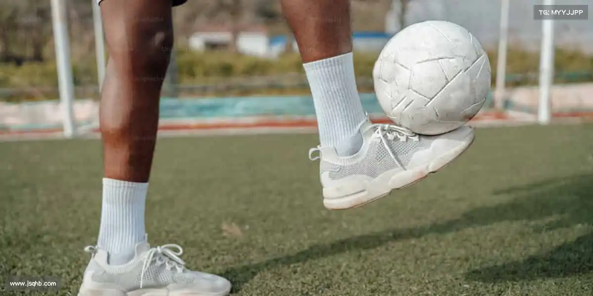 <strong>易游</strong>体育无关年龄，只要你敢，全场为你喝彩！👏🎾